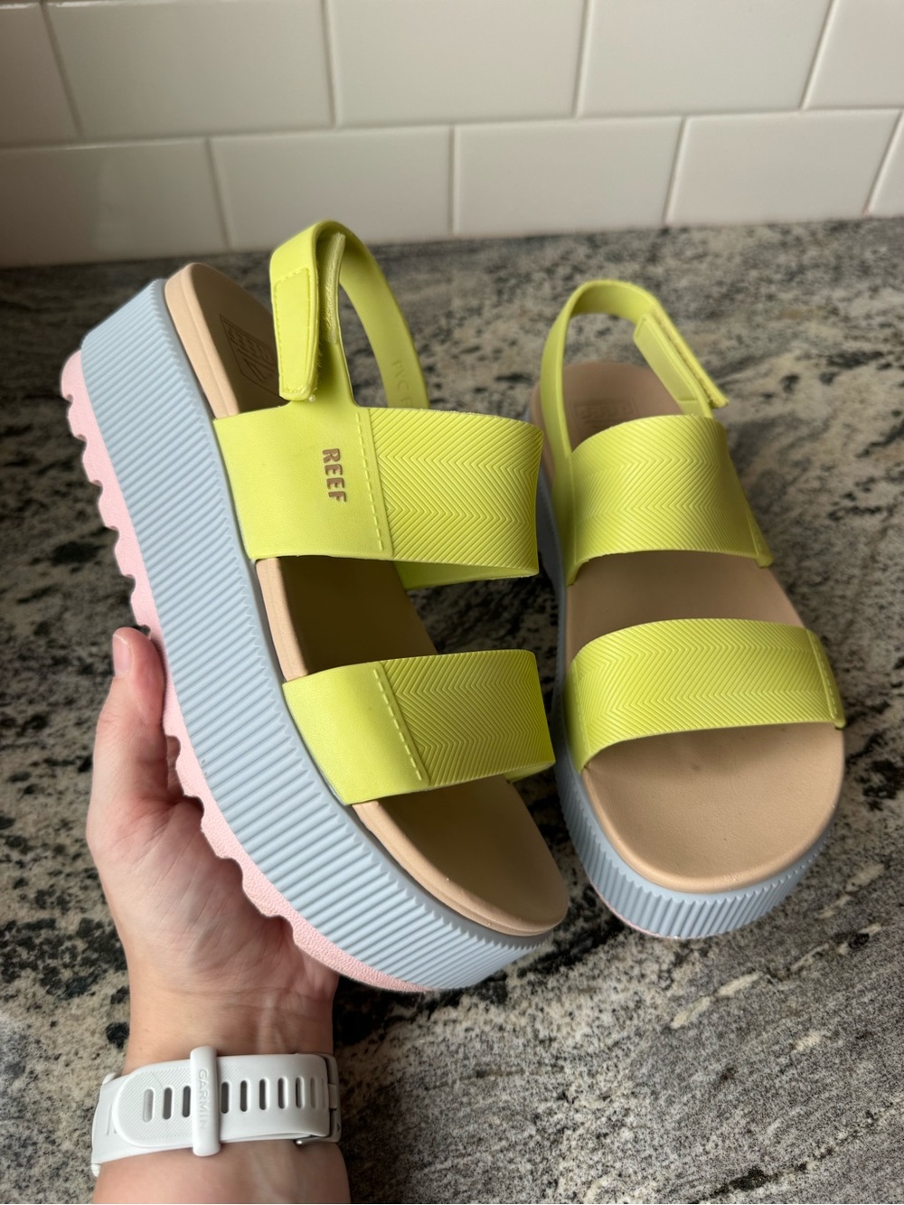 Reef water vista higher platform sandal in Meringue. Size 8. EUC.